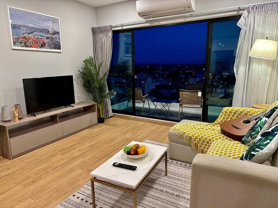 Astra Sky River High Floor,3 Bedrooms 97㎡ 山景房带浴缸 Chiang Mai Exteriör bild