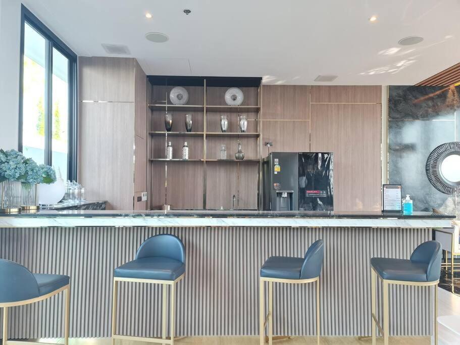 Astra Sky River High Floor,3 Bedrooms 97㎡ 山景房带浴缸 Chiang Mai Exteriör bild