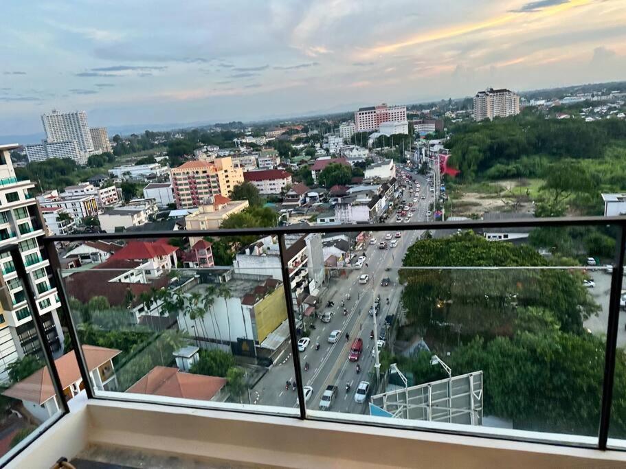 Astra Sky River High Floor,3 Bedrooms 97㎡ 山景房带浴缸 Chiang Mai Exteriör bild