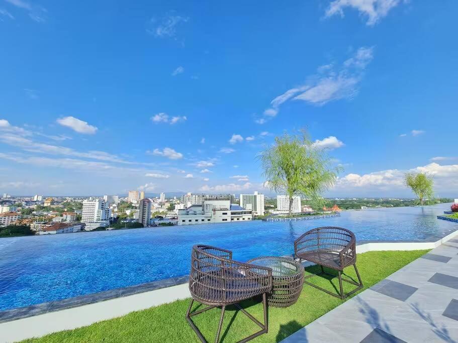 Astra Sky River High Floor,3 Bedrooms 97㎡ 山景房带浴缸 Chiang Mai Exteriör bild