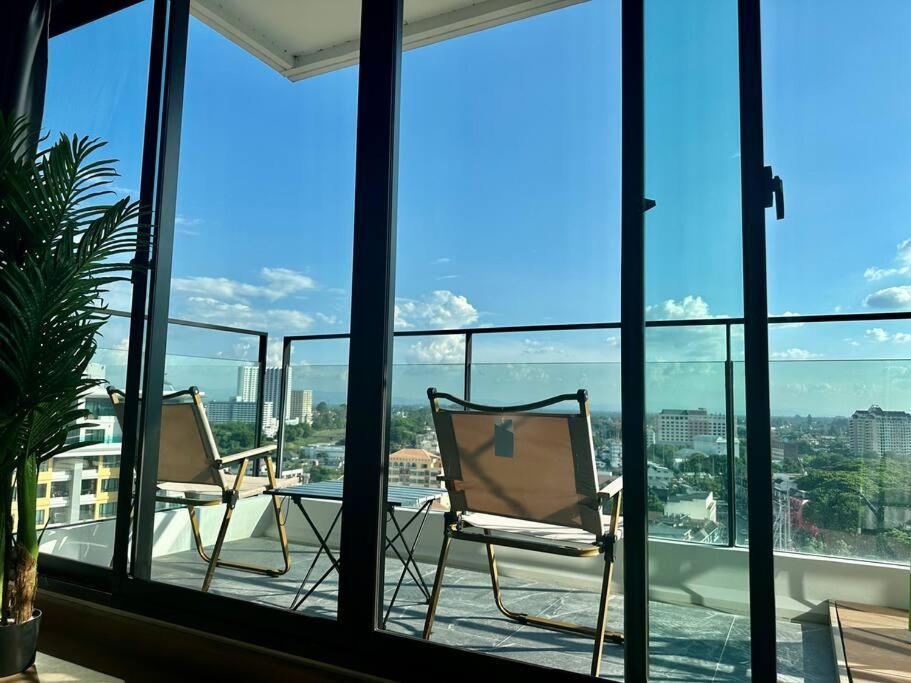Astra Sky River High Floor,3 Bedrooms 97㎡ 山景房带浴缸 Chiang Mai Exteriör bild